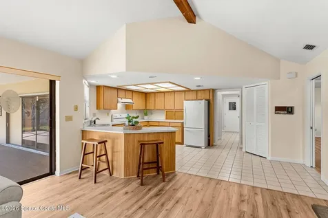 2213 Woodlawn Circle Melbourne FL 32934