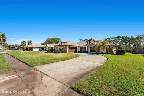 2213 Woodlawn Circle Melbourne FL 32934