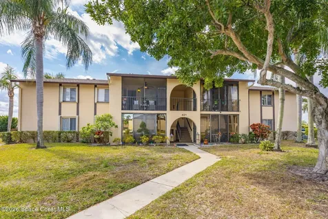 421 Pine Glen Lane Lake Worth FL 33467