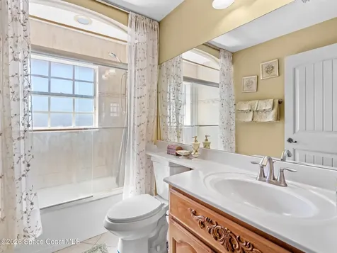 882 Palo Alto Street SE Palm Bay FL 32909