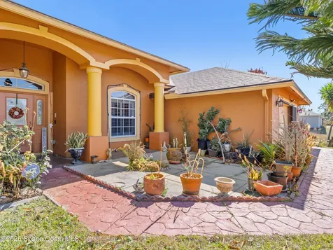 882 Palo Alto Street SE Palm Bay FL 32909