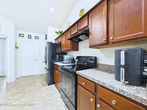 490 Tuloma Avenue SW Palm Bay FL 32908