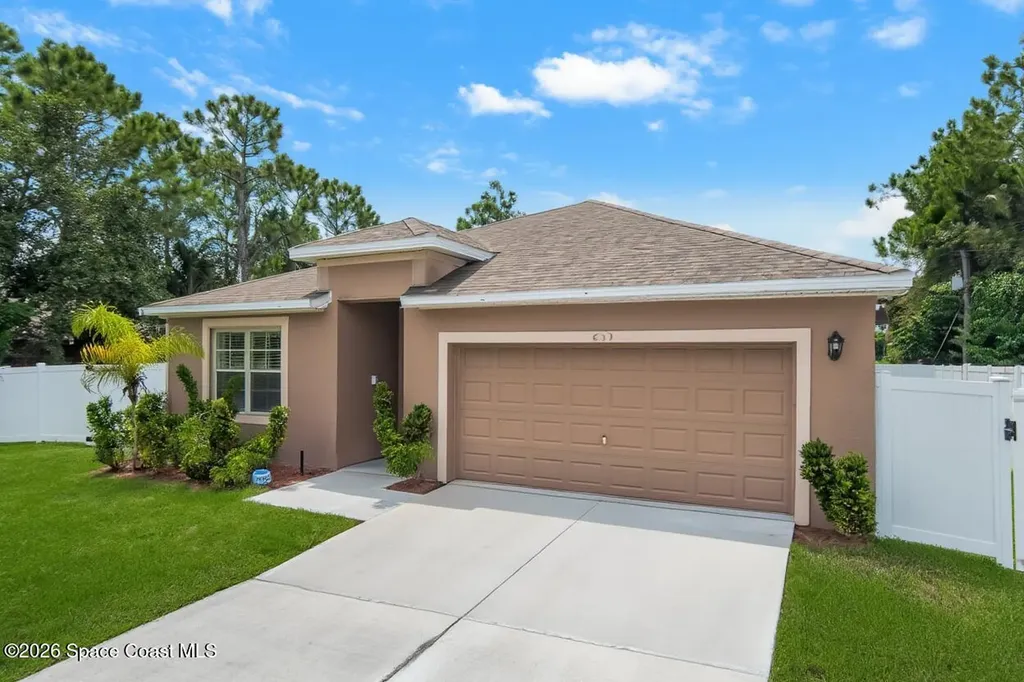 458 Haleybury Street SW Palm Bay FL 32908