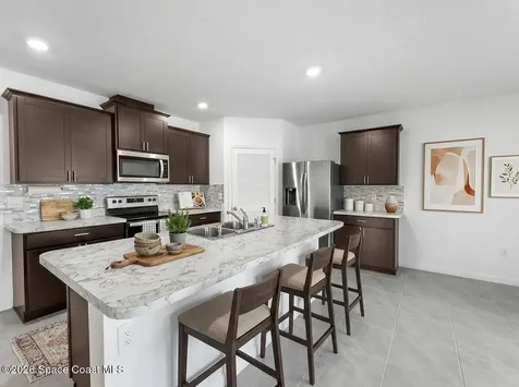 458 Haleybury Street SW Palm Bay FL 32908