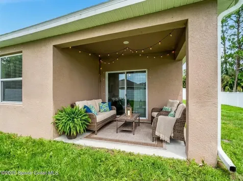 458 Haleybury Street SW Palm Bay FL 32908