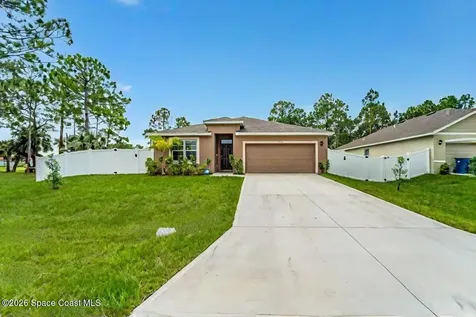 458 Haleybury Street SW Palm Bay FL 32908