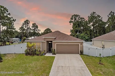 458 Haleybury Street SW Palm Bay FL 32908