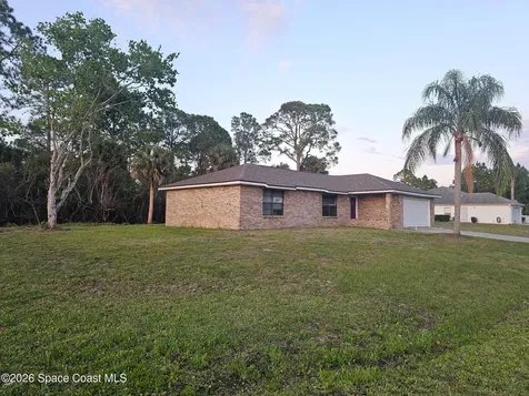 647 Bryant Road SW Palm Bay FL 32908