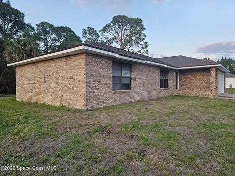 647 Bryant Road SW Palm Bay FL 32908