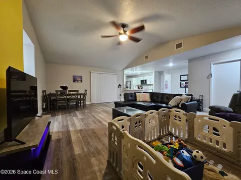 647 Bryant Road SW Palm Bay FL 32908