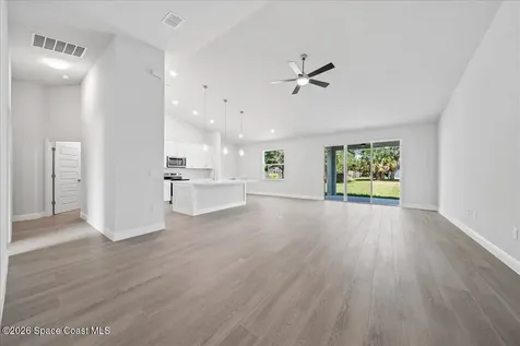 371 Bryn Mawr Avenue NE Palm Bay FL 32907
