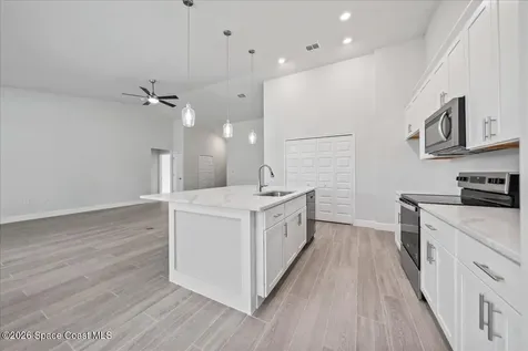 371 Bryn Mawr Avenue NE Palm Bay FL 32907