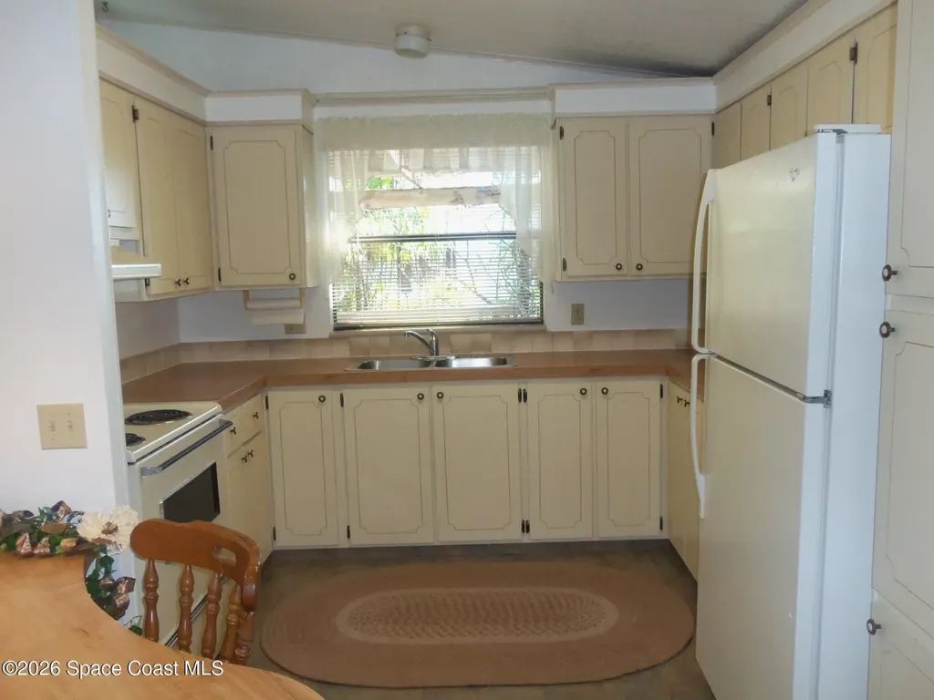559 Marlin Circle Barefoot Bay FL 32976