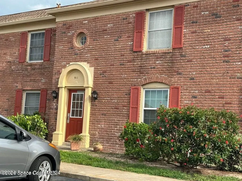 911 S Colonial Court Indian Harbour Beach FL 32937