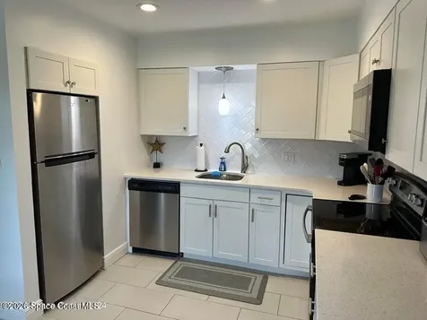 911 S Colonial Court Indian Harbour Beach FL 32937