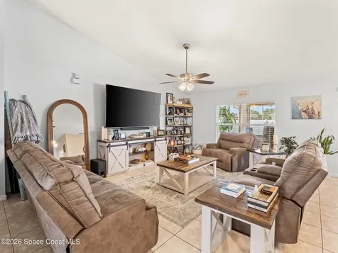 581 Ganley Street SW Palm Bay FL 32908