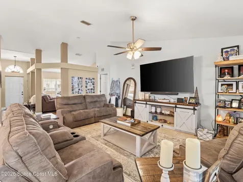 581 Ganley Street SW Palm Bay FL 32908