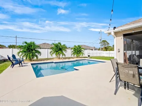 581 Ganley Street SW Palm Bay FL 32908