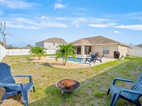 581 Ganley Street SW Palm Bay FL 32908