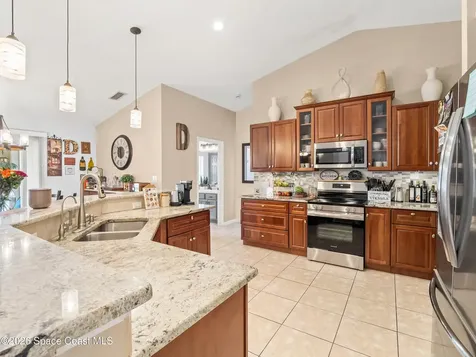 581 Ganley Street SW Palm Bay FL 32908
