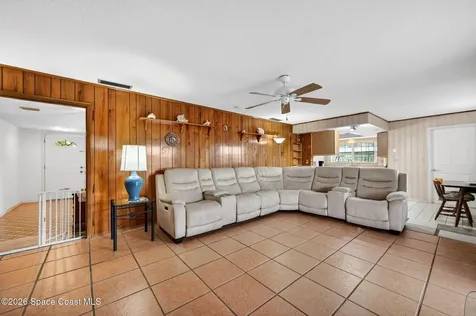 956 Waialae Circle NE Palm Bay FL 32905