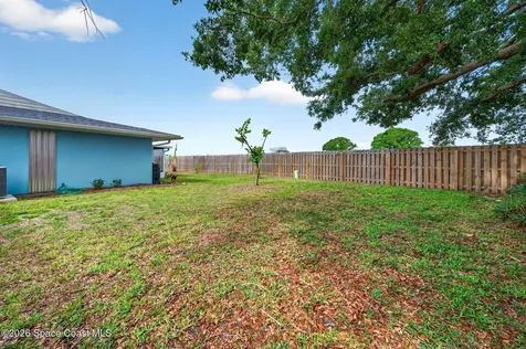 956 Waialae Circle NE Palm Bay FL 32905