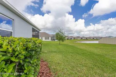 2423 Pinwherry Street NW Palm Bay FL 32907