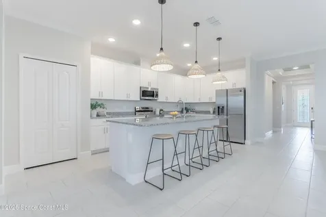 2423 Pinwherry Street NW Palm Bay FL 32907