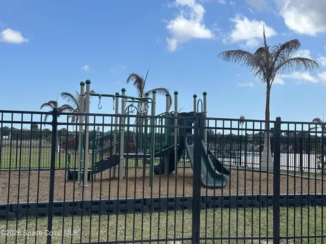 2423 Pinwherry Street NW Palm Bay FL 32907
