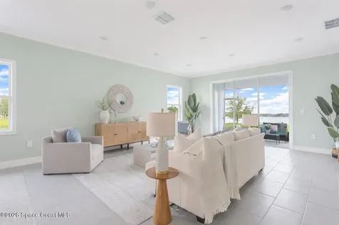 2423 Pinwherry Street NW Palm Bay FL 32907