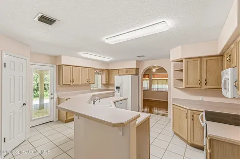 693 W Pine Road Melbourne Village FL 32904