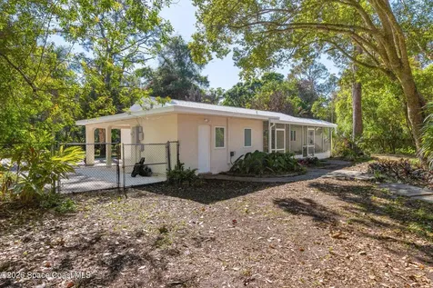 693 W Pine Road Melbourne Village FL 32904
