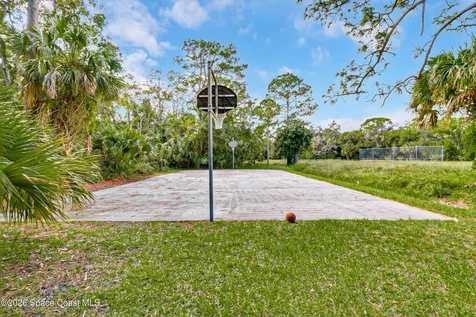 693 W Pine Road Melbourne Village FL 32904