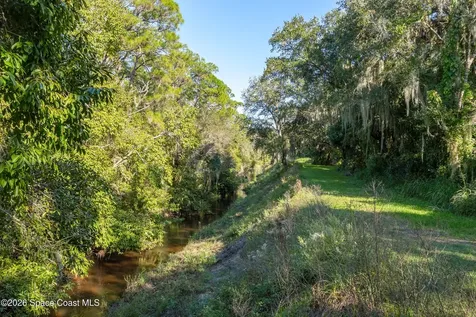 693 W Pine Road Melbourne Village FL 32904