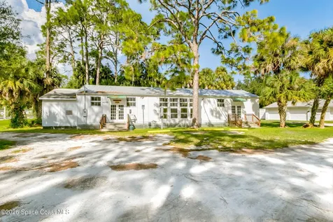 693 W Pine Road Melbourne Village FL 32904