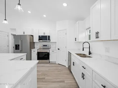 2829 Warren Street Mims FL 32754