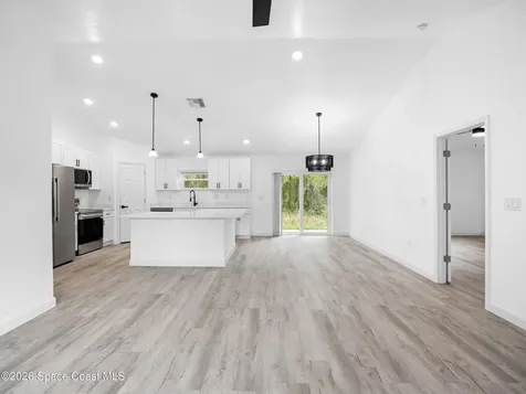2829 Warren Street Mims FL 32754