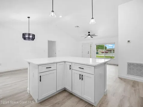 2829 Warren Street Mims FL 32754