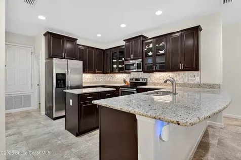 509 Easton Forest Circle SE Palm Bay FL 32909