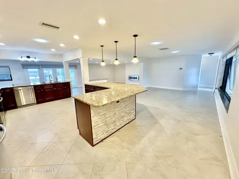 425 Penguin Drive Satellite Beach FL 32937