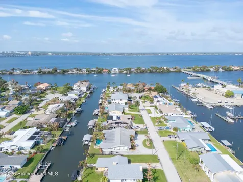 511 Eleuthera Lane Indian Harbour Beach FL 32937