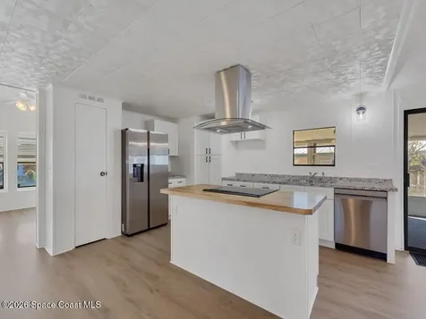 908 Oleander Circle Barefoot Bay FL 32976