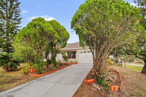 901 Gannet Avenue NW Palm Bay FL 32907