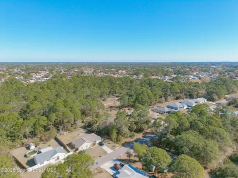 825 Doverbrook Road NW Palm Bay FL 32907