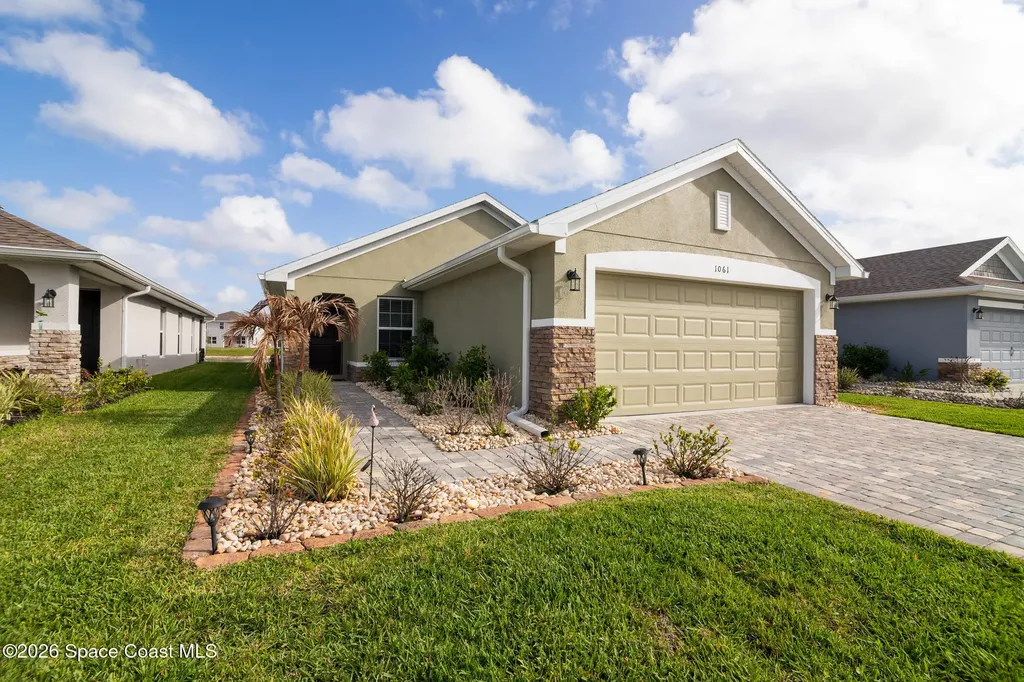 1061 Canfield Circle SE Palm Bay FL 32909