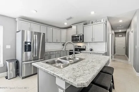 1061 Canfield Circle SE Palm Bay FL 32909