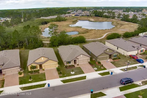 840 Old Country Road SE Palm Bay FL 32909