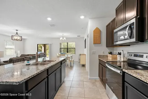 840 Old Country Road SE Palm Bay FL 32909