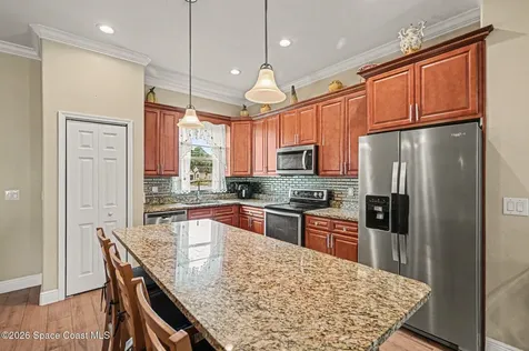 700 Cleaves Street SE Palm Bay FL 32909