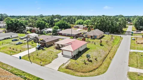 700 Cleaves Street SE Palm Bay FL 32909